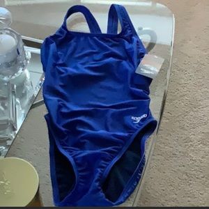 Speedo bathing suit with tags.. brand new! Size 28